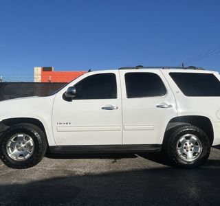 2014 Chevrolet Tahoe LT 2WD photo 4
