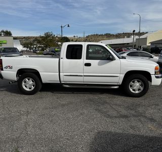 2007 GMC Sierra Classic 1500 Work Truck Ext. Cab Long Box 4WD photo 5