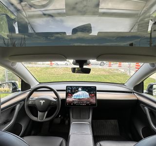 2025 Tesla Model Y Long Range AWD photo 28