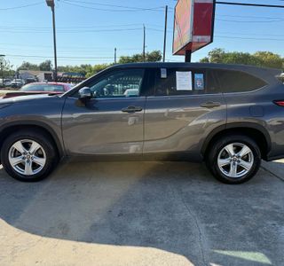 2021 Toyota Highlander LE FWD V6 photo 7