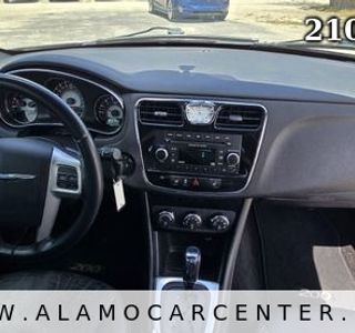 2013 Chrysler 200 Limited photo 17