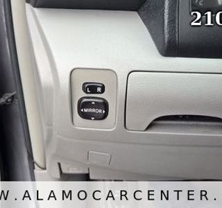 2009 Toyota Camry SE photo 48
