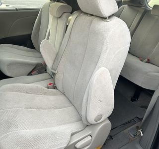 2013 Toyota Sienna LE FWD 8-Passenger V6 photo 14