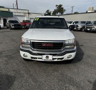 2007 GMC Sierra Classic 1500 Work Truck Ext. Cab Long Box 4WD photo 3