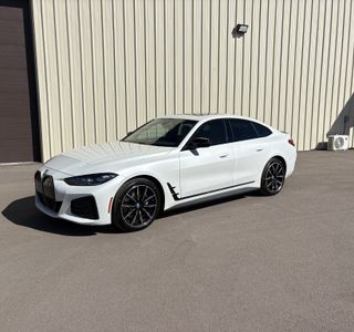 2023 BMW i4 eDrive40 photo 1