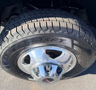 2018 GMC Sierra 3500HD Denali Crew Cab 4WD photo 10