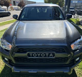 2017 Toyota Tacoma SR5 4WD photo 12