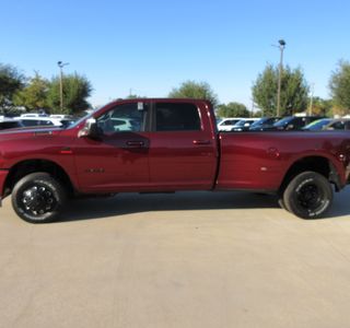 2024 RAM 3500 Big Horn Crew Cab LWB 4WD DRW photo 4
