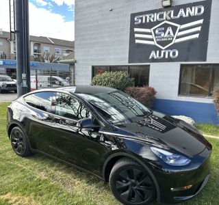 2025 Tesla Model Y Long Range AWD photo 2