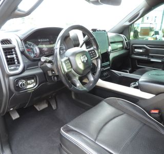 2019 RAM 3500 Crew Cab Laramie DRW 4WD photo 7