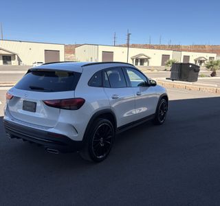 2022 Mercedes-Benz GLA-Class GLA250 photo 6