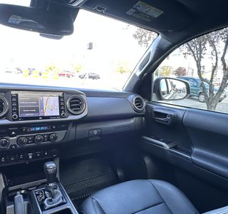 2023 Toyota Tacoma TRD Off Road Premium V6 4WD photo 29