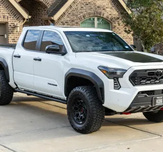 2024 Toyota Tacoma TRD Sport Double Cab 4WD photo 2