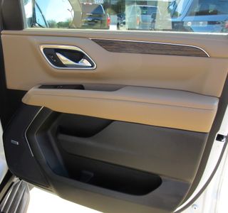 2022 Chevrolet Suburban Premier 4WD photo 36
