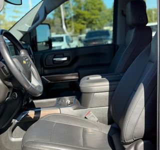 2022 Chevrolet Silverado 2500HD LT Crew Cab 4WD photo 12