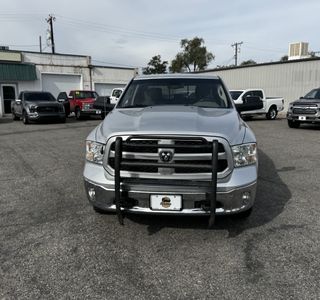 2013 RAM 1500 SLT Crew Cab SWB 4WD photo 3