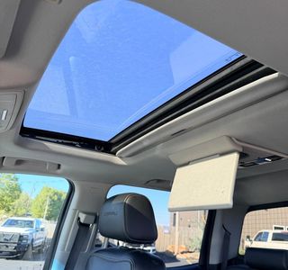 2018 GMC Sierra 3500HD Denali Crew Cab 4WD photo 14