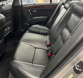 2005 Acura RL SH-AWD photo 9