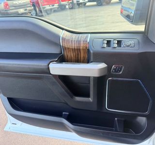 2018 Ford F-150 Lariat Crew Cab 4WD photo 18