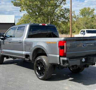 2023 Ford F-250 SD Lariat Crew Cab 4WD photo 7