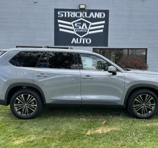 2026 Toyota Grand Highlander Hybrid MAX Platinum AWD photo 5