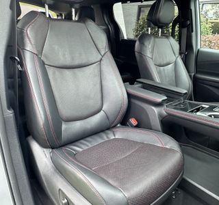 2025 Toyota Sienna XSE 7-Passenger AWD photo 22