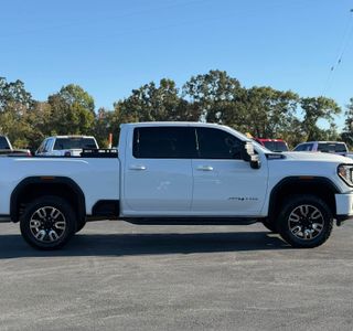 2020 GMC Sierra 2500HD AT4 Crew Cab 4WD photo 4