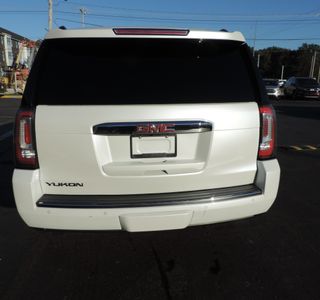 2016 GMC Yukon Denali 4WD photo 5