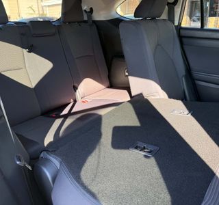 2021 Toyota Highlander LE FWD V6 photo 42