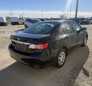 2013 Toyota Corolla photo 4