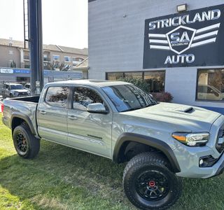 2023 Toyota Tacoma TRD Off Road Premium V6 4WD photo 2