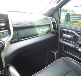 2019 RAM 3500 Crew Cab Laramie DRW 4WD photo 11