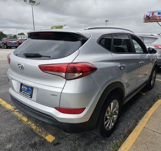 2017 Hyundai Tucson SE AWD photo 8