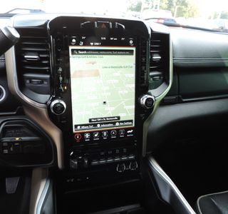 2019 RAM 3500 Crew Cab Laramie DRW 4WD photo 10