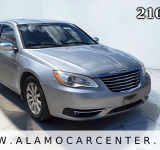 2013 Chrysler 200 Limited photo 7