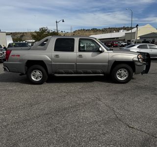 2002 Chevrolet Avalanche 2500 4WD photo 5