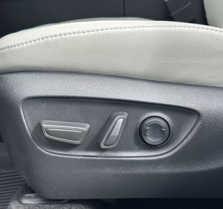 2026 Toyota Grand Highlander Hybrid MAX Platinum AWD photo 18