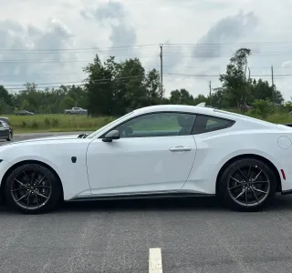 2025 Ford Mustang Dark Horse photo 2