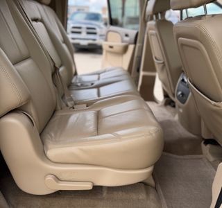 2011 GMC Yukon XL SLT-1 3/4 Ton 4WD photo 13