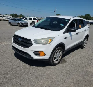 2019 Ford Escape SEL FWD photo 1