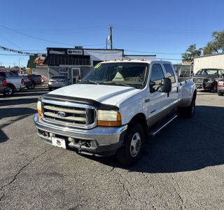 2001 Ford F-350 SD XLT Crew Cab Long Bed 4WD DRW photo 2