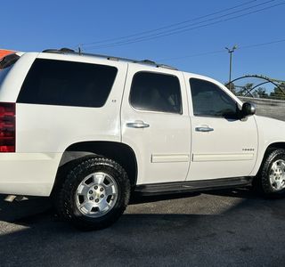 2014 Chevrolet Tahoe LT 2WD photo 5