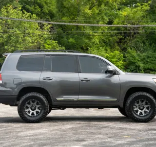2021 Toyota Land Cruiser 4WD photo 10