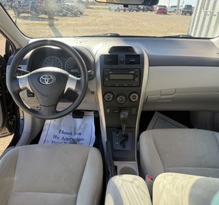 2013 Toyota Corolla photo 10