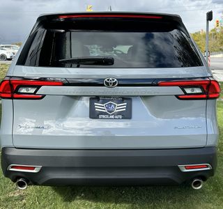 2026 Toyota Grand Highlander Hybrid MAX Platinum AWD photo 8
