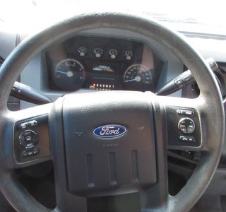 2016 Ford F-350 SD XL Crew Cab  DRW 4WD photo 16