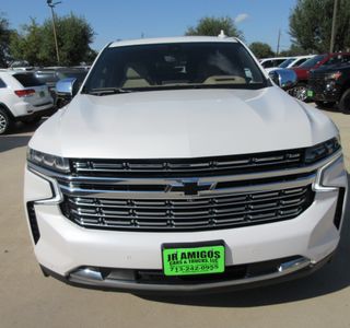2022 Chevrolet Suburban Premier 4WD photo 2
