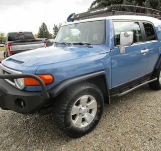 2011 Toyota FJ Cruiser 4WD AT photo 1