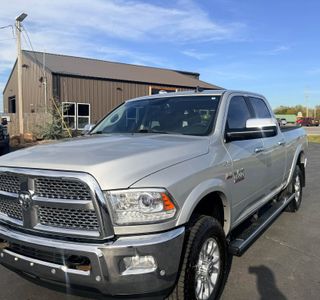 2017 RAM 3500 Laramie Crew Cab 4WD photo 10