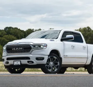 2019 RAM 1500 Limited Crew Cab SWB 4WD photo 1